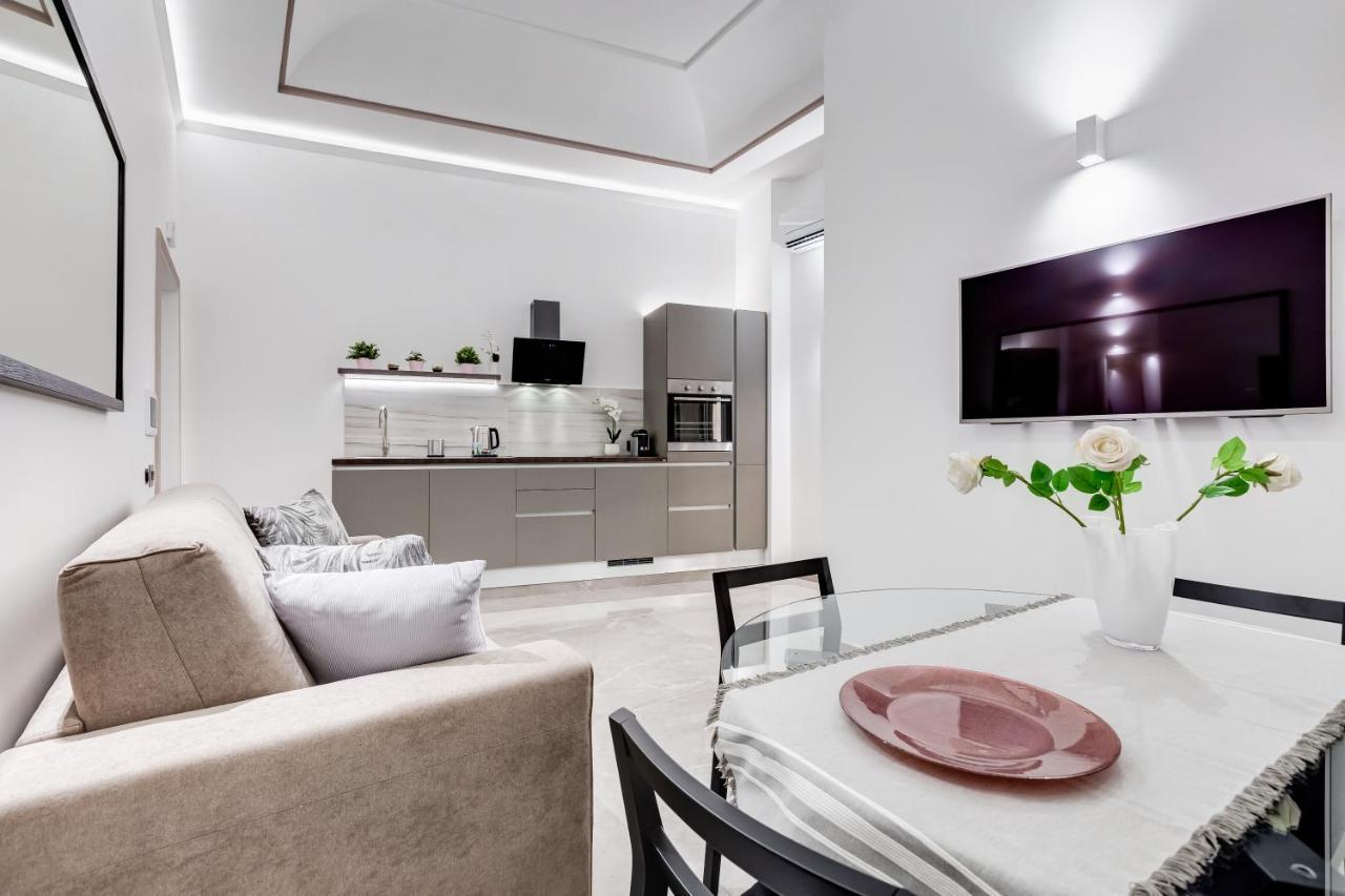 Unoseitre - Luxury Apartment & Suite Ρώμη Εξωτερικό φωτογραφία