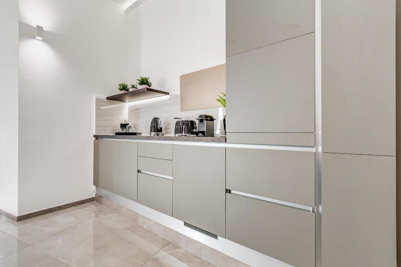 Unoseitre - Luxury Apartment & Suite Ρώμη Εξωτερικό φωτογραφία